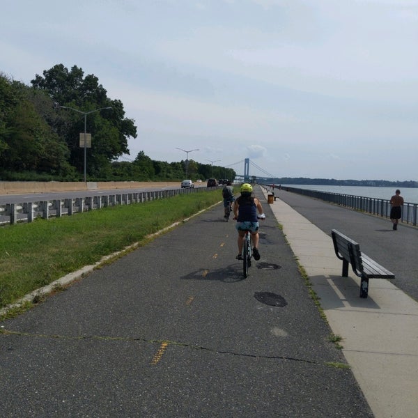 Belt Parkway Promenade Plaza in Brooklyn