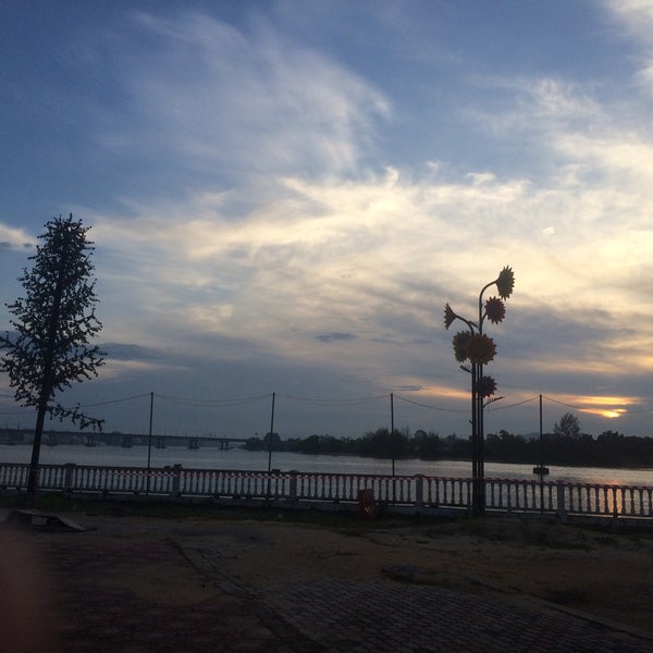 6/14/2017에 Suhaila S.님이 Kuala Terengganu Waterfront에서 찍은 사진