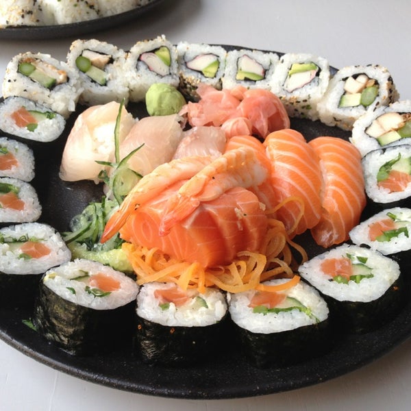 8/11/2013 tarihinde Ilkka L.ziyaretçi tarafından Sushi&#39;n&#39;Roll'de çekilen fotoğraf