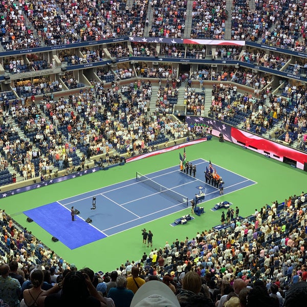 รูปภาพถ่ายที่ USTA Billie Jean King National Tennis Center โดย Johnny B. เมื่อ 8/30/2022