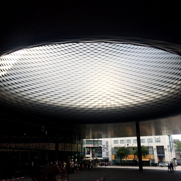 6/12/2014 tarihinde Nathalie G.ziyaretçi tarafından Congress Center Basel'de çekilen fotoğraf