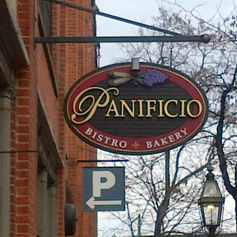 รูปภาพถ่ายที่ Panificio Bistro &amp; Bakery โดย Juanan U. เมื่อ 1/21/2013
