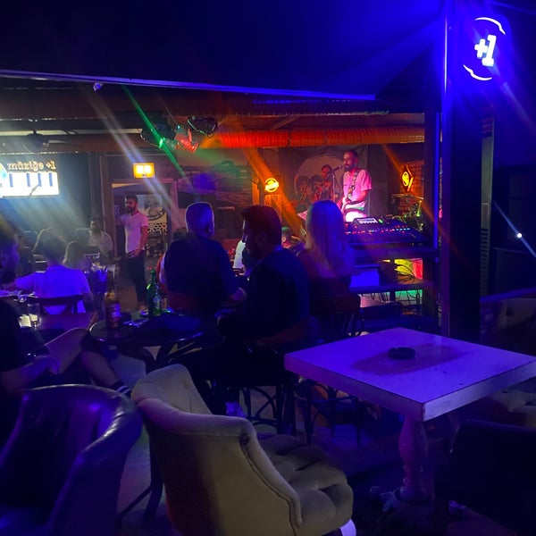 Foto tomada en Beyoğlu Cafe  por Recep G. el 10/9/2022