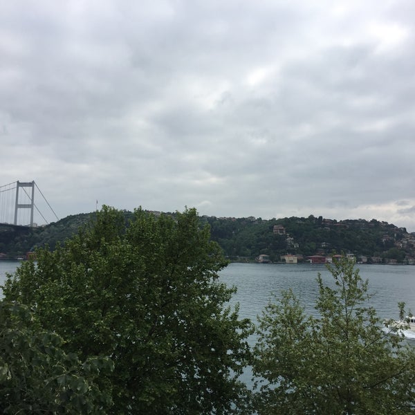 Снимок сделан в Seyir Terrace пользователем Gökçe B. 5/16/2017