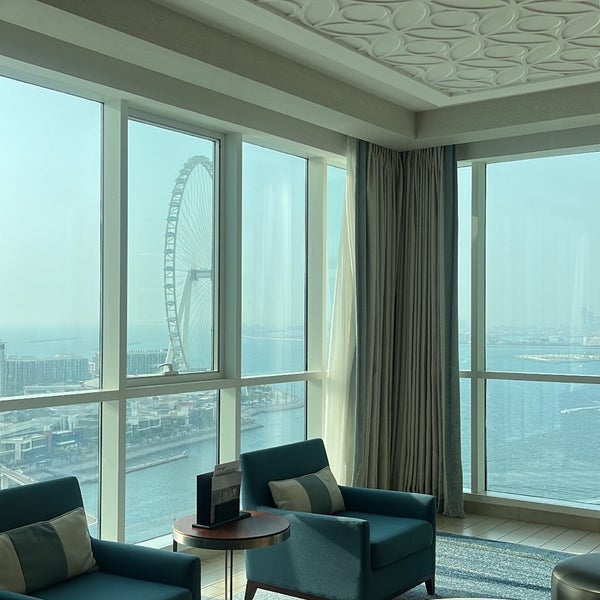 Foto scattata a DoubleTree by Hilton Dubai - Jumeirah Beach da S il 8/10/2023