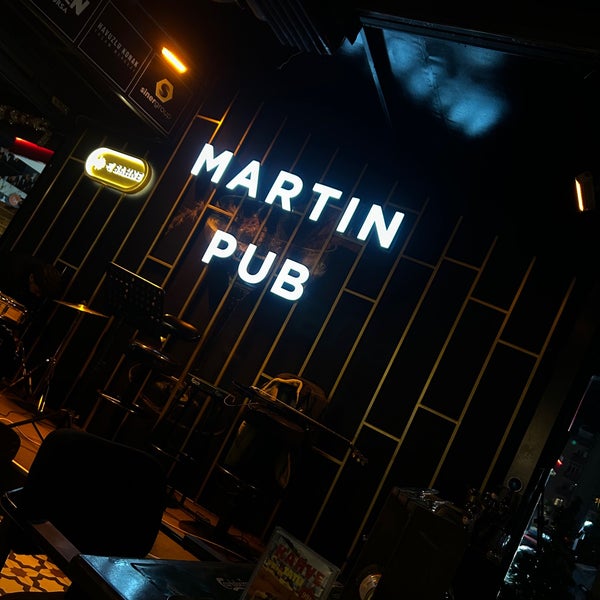 Foto diambil di Martin Pub oleh Smyy K. pada 5/7/2024