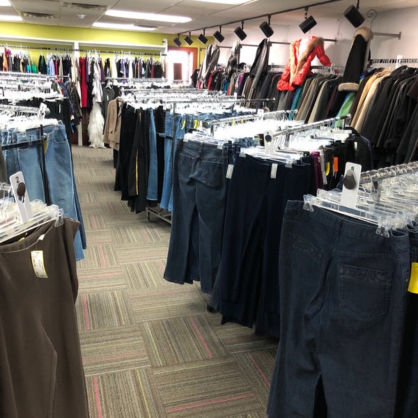 Kellie's Consignments Clothing Store in Okemos