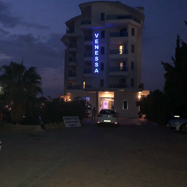 Foto scattata a Venessa Beach Hotel da Başkentli I. il 8/7/2018