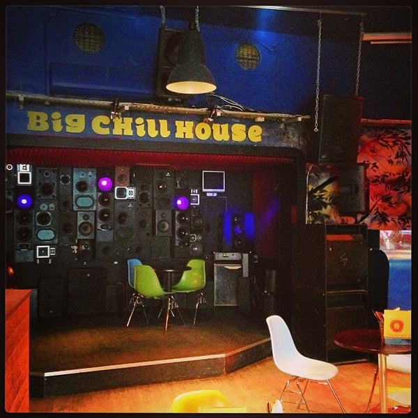 Photo taken at Big Chill Kings Cross by Tom P. on 1/17/2013