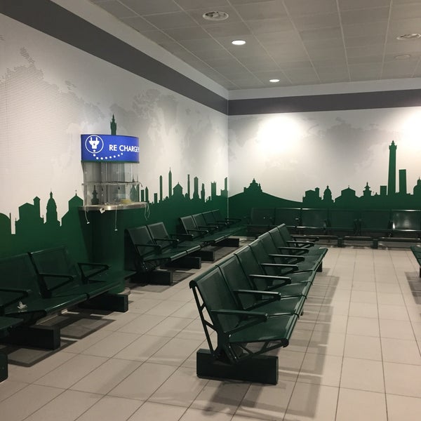 Bologna Airport (BLQ) Panigale 45318 ziyaretçidan 342 tavsiye