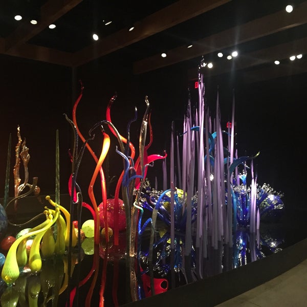 Photo taken at Chihuly Collection by Sabien v. on 2/10/2020