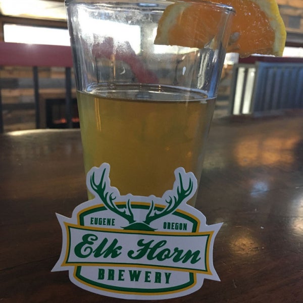 Foto tirada no(a) The Elk Horn Brewery &amp; Ciderhouse por Dan G. em 7/20/2017