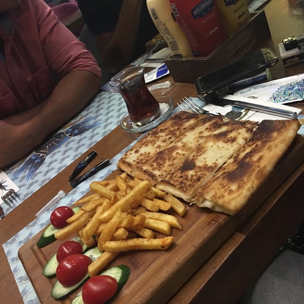 รูปภาพถ่ายที่ Ala Cafe Bistro โดย Yunus Emre Çalışkan เมื่อ 9/5/2016