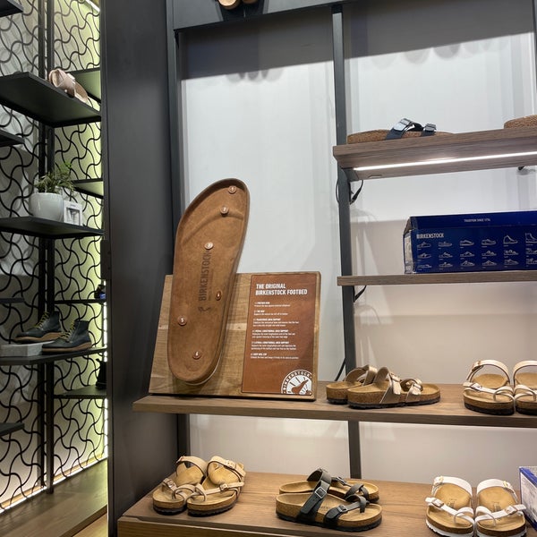 Birkenstock - 2 visitors