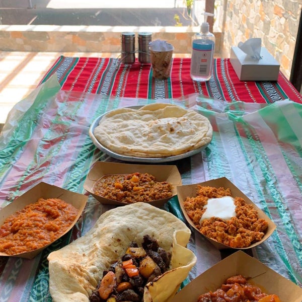 Das Foto wurde bei Emmawash Traditional Restaurant | مطعم اموش von AHMED .. am 6/25/2022 aufgenommen