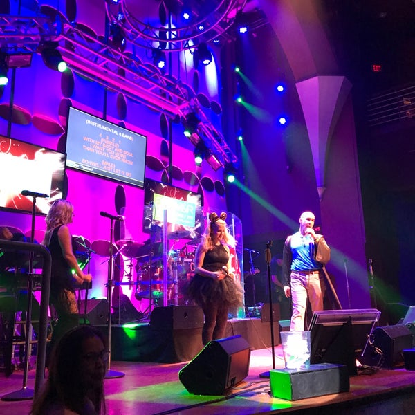 Extreme Karaoke At Rising Star In City Walk At Universal Orlando