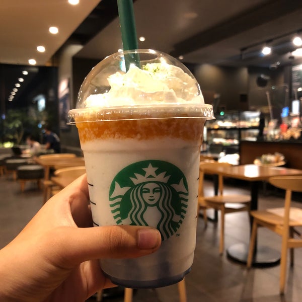 Fotos Bei Starbucks Coffee Shop In 草津市