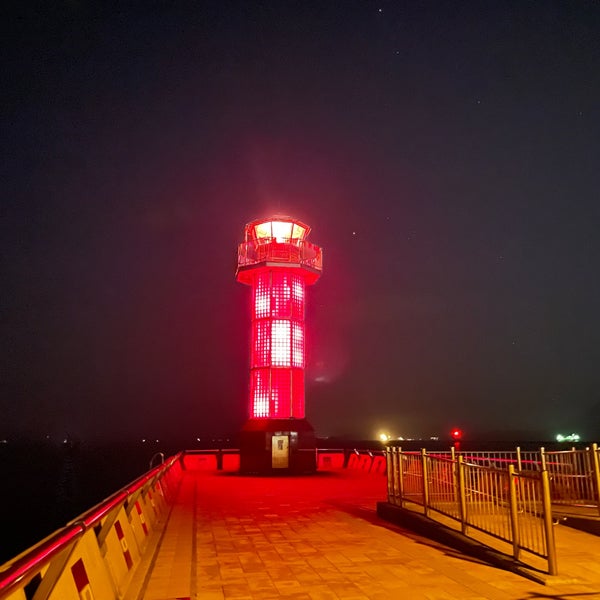 Photos At 高松港玉藻防波堤灯台 せとしるべ 赤灯台 Lighthouse In 高松市
