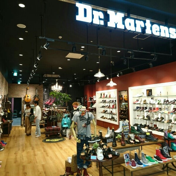 dr martens aeon mall