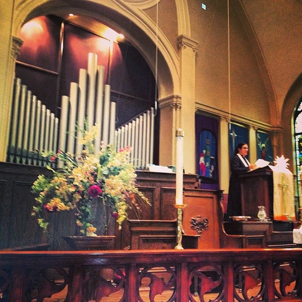Снимок сделан в Saint Mark United Methodist Church of Atlanta пользователем Quinton C. 1/6/2013