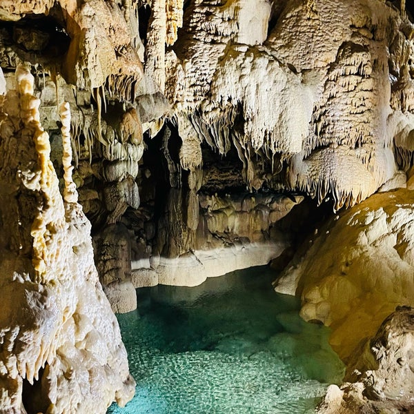 รูปภาพถ่ายที่ Natural Bridge Caverns โดย Gunjan K. เมื่อ 12/31/2020