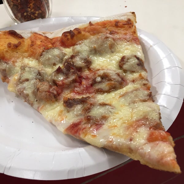 8/2/2015 tarihinde Jay H.ziyaretçi tarafından Gigio&#39;s Pizzeria of Evanston'de çekilen fotoğraf