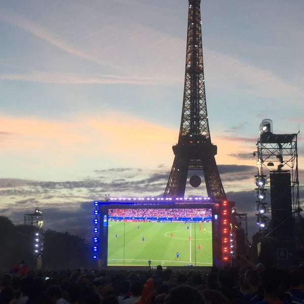 Fan Zone Tour Eiffel Euro 2016 (Now Closed) Tour Eiffel Parc du