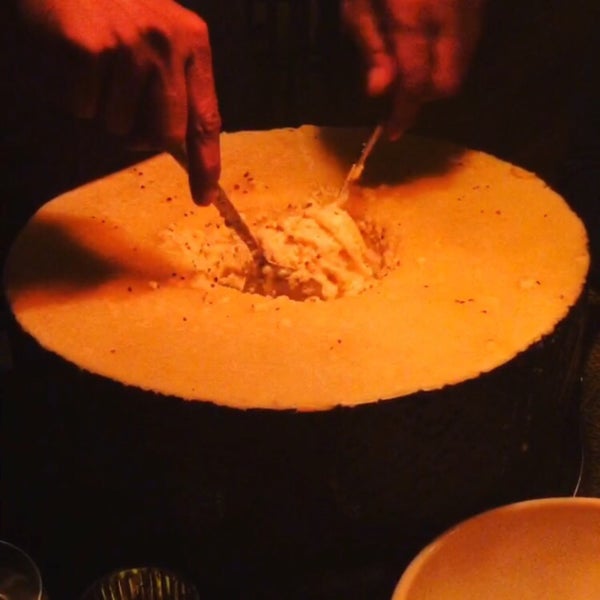 ORDER THE PASTA SERVED IN THE WHEEL OF PARMESAN CHEESE!!! Just do it.