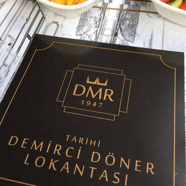 รูปภาพถ่ายที่ Tarihi Demirci Döner Lokantasi โดย Mr.taco เมื่อ 8/27/2017