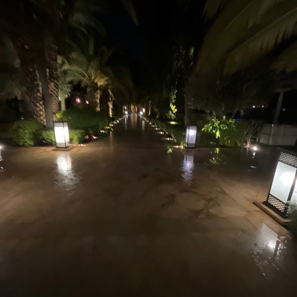 Foto diambil di Mövenpick Hotel Mansour Eddahbi Marrakech oleh Nothing !!! pada 8/16/2022