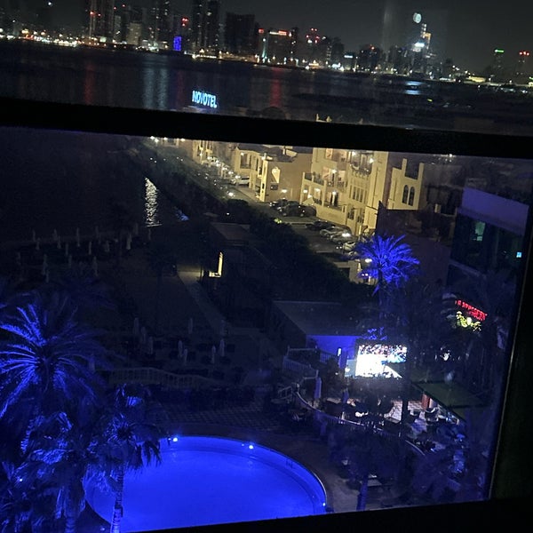 Foto diambil di Elite Resort &amp; Spa Muharraq oleh Azooz Y. pada 5/5/2024