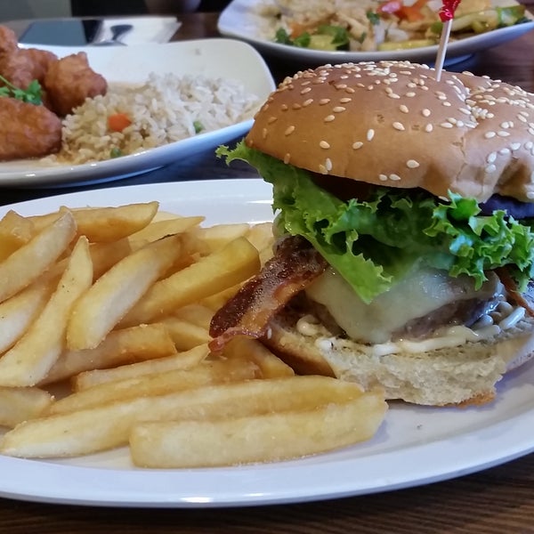 Black Gold Coffee House And Deli Café