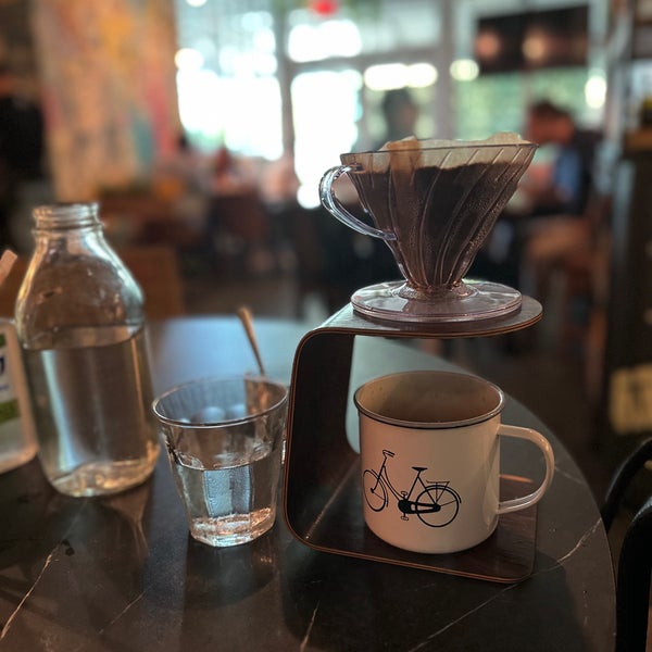 Photo taken at Sagrado Pastry Shop &amp; Coffee Bar by raiiiig on 5/18/2023