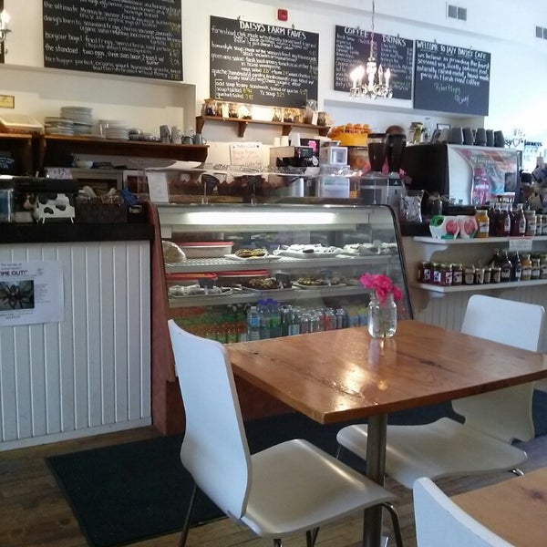 6/27/2013 tarihinde Hernan G.ziyaretçi tarafından Lazy Daisy&#39;s Cafe'de çekilen fotoğraf