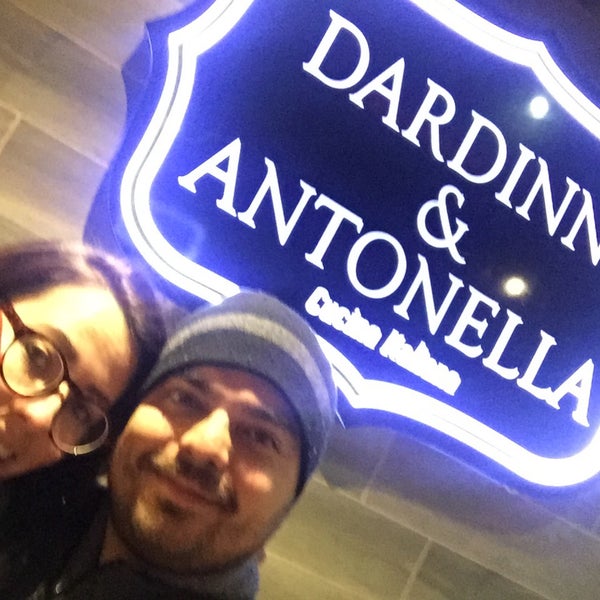 Foto tirada no(a) Dardinni &amp; Antonella por Val R. em 2/7/2016