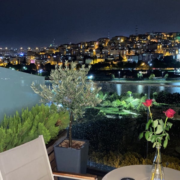 Снимок сделан в Mövenpick Hotel Istanbul Golden Horn пользователем AON 8/24/2022