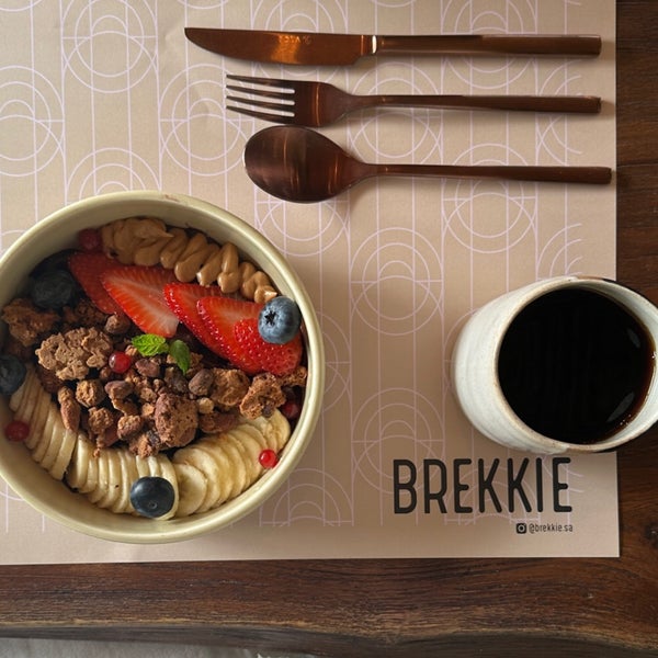 Photo prise au BREKKIE BRUNCH &amp; CAFE par Turki le5/6/2024