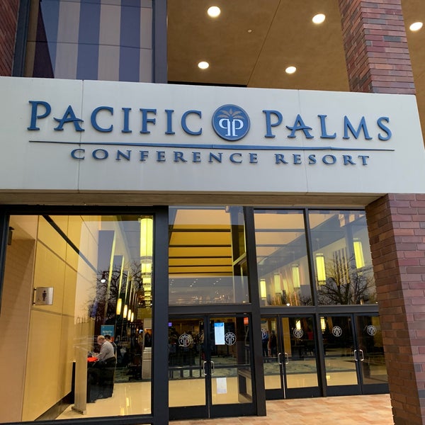 รูปภาพถ่ายที่ Pacific Palms Resort โดย Billy C. เมื่อ 3/29/2019