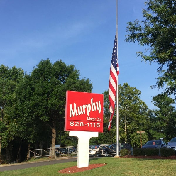 รูปภาพถ่ายที่ Murphy Motor Company โดย Murphy Motor Company เมื่อ 8/3/2015