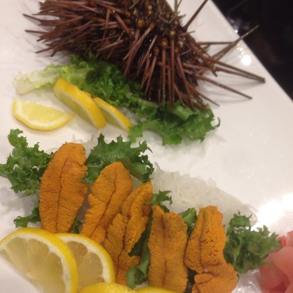 Foto scattata a Mogu Sushi da Kaiser L. il 5/18/2014