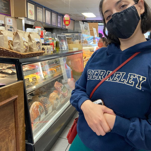 New York Bagel & Deli 2216 Wilshire Blvd