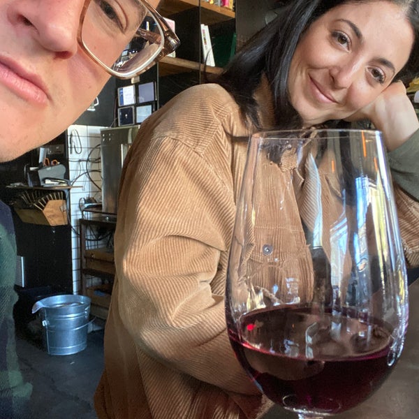 Photo taken at Venice Beach Wines by Jeff W. on 3/9/2020