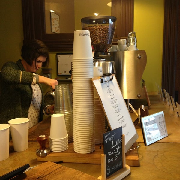 11/25/2013にValerie R.がAlabaster Coffee Roaster &amp; Tea Co.で撮った写真
