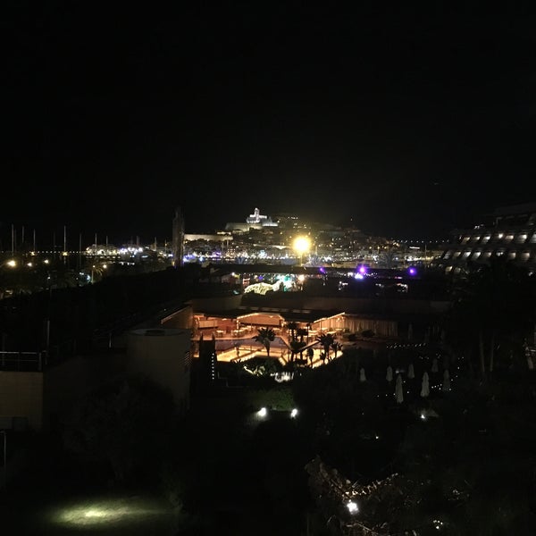 Foto tirada no(a) Ibiza Gran Hotel por AWoww em 9/28/2017