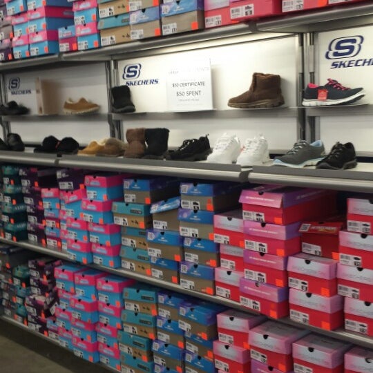 skechers north premium outlet