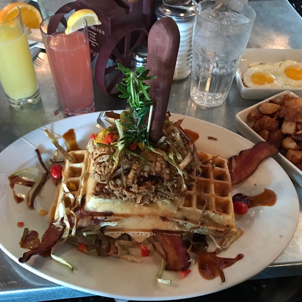 Photo taken at Hash House A Go Go - Plano by Alex M. on 2/5/2017