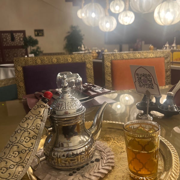 Foto diambil di Tanjiah Restaurant oleh Khalid pada 1/1/2024