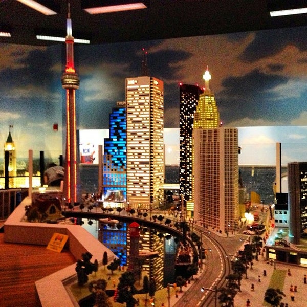 Photo taken at LEGOLAND Discovery Centre Toronto by Jay G. on 6/20/2013