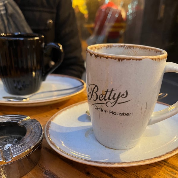 Photo taken at Bettys Coffee Roaster by 👑🥃Mami 🥃👑 . on 1/5/2022