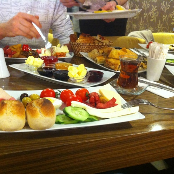 Hacı Sayid Café in Zuhuratbaba